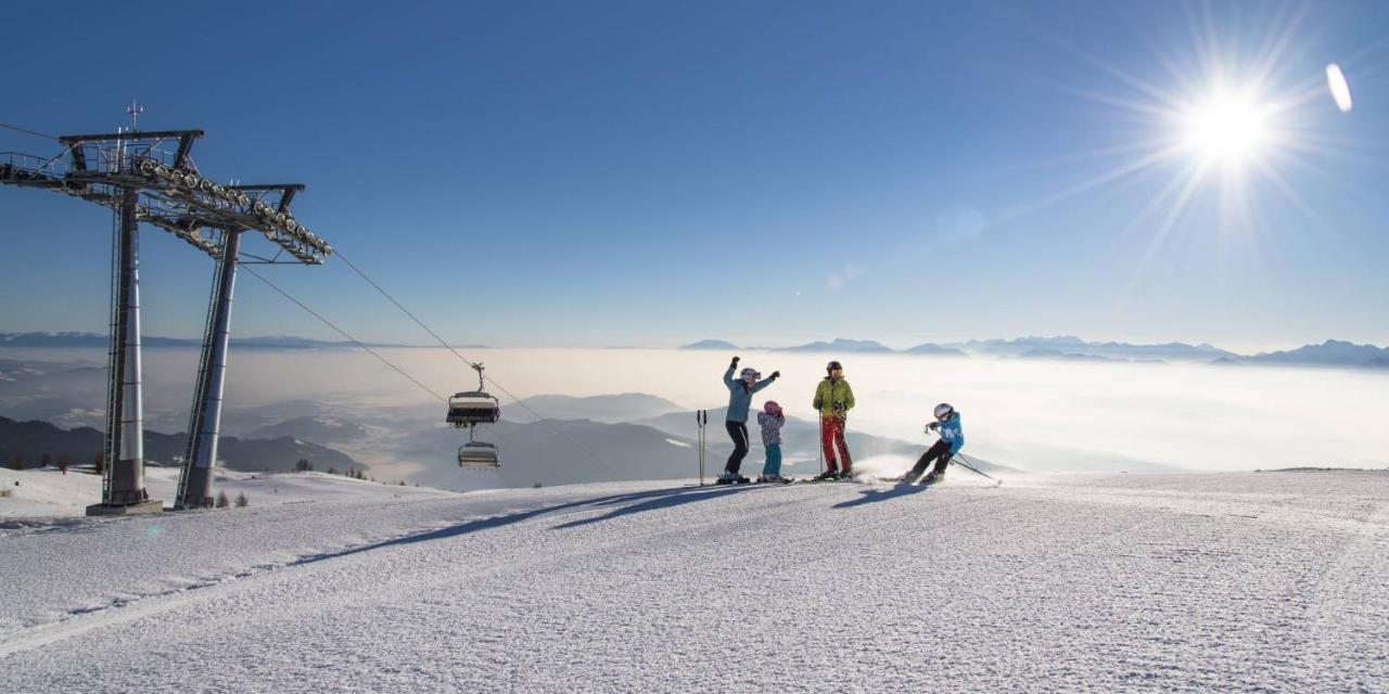 Naturel Hoteldorf Schoenleitn Latschach ober dem Faakersee Eksteriør bilde